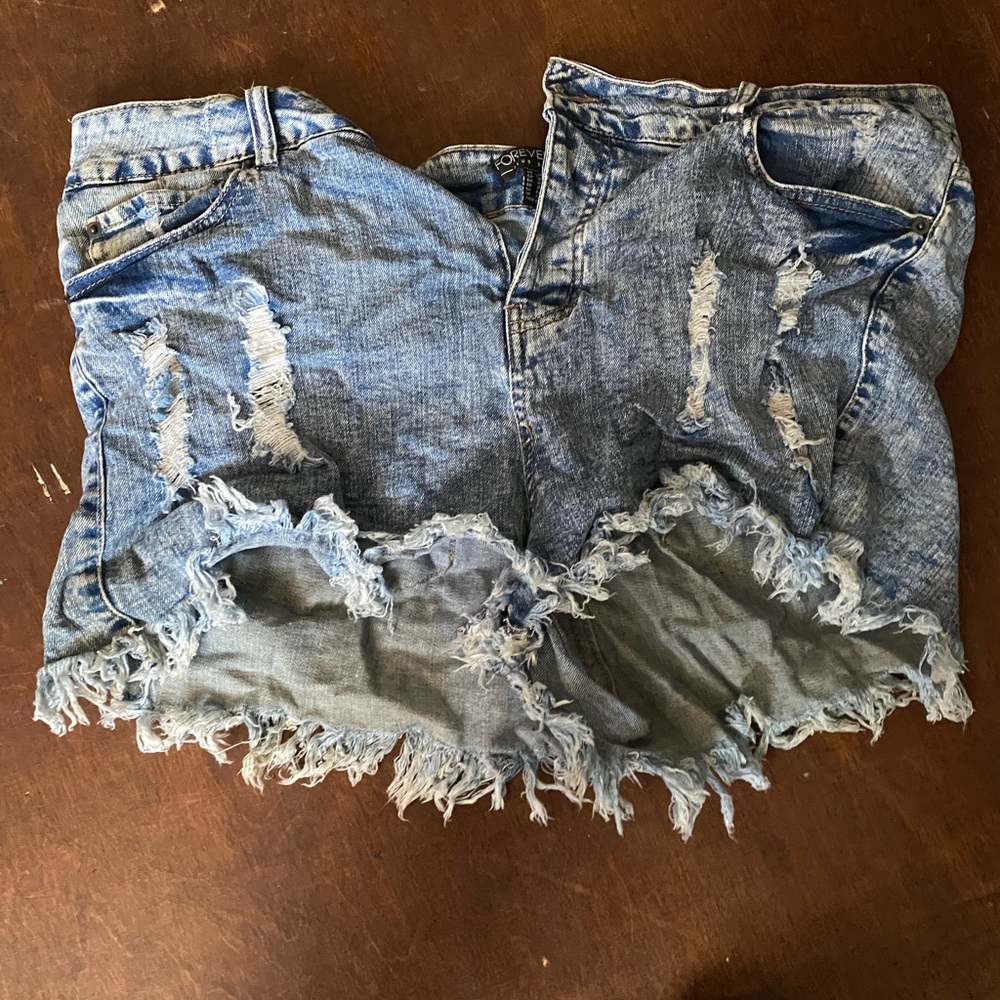Distressed shorts